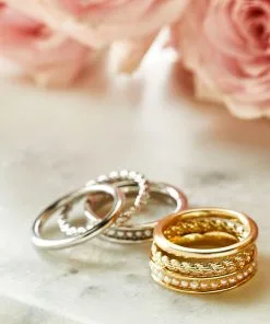 Kendra Scott Arya Silver Ring Set In White Pearl 8 Kendra Scott Arya Silver Ring Set In White Pearl -Earrings Bracelets Elegant Shop Kendra Scott Arya Ring Set Rhodium 01