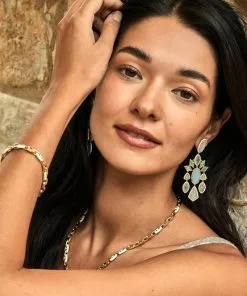 Kendra Scott Bailey Gold Chain Necklace In White Mix -Earrings Bracelets Elegant Shop Kendra Scott Bailey Chain Necklace White Mix Gold 01