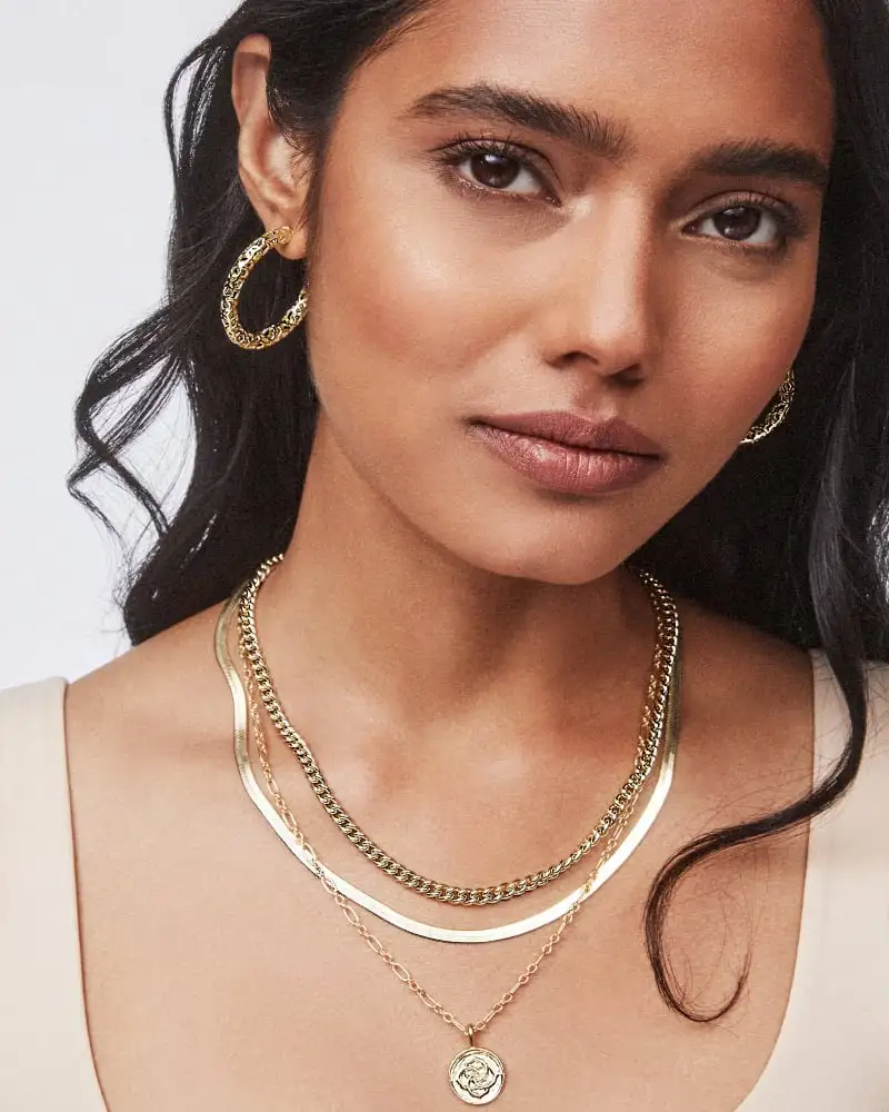 Kendra Scott Dira Coin Necklace Layering Set In Gold 4 Kendra Scott Dira Coin Necklace Layering Set In Gold - Image 2