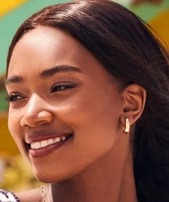 Kendra Scott Ellen Wide Huggie Earrings In 18k Gold Vermeil -Earrings Bracelets Elegant Shop Kendra Scott Ellen Wide Huggie Earring Gold 01