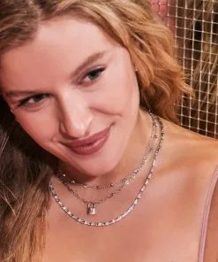 Kendra Scott Jess Small Lock Chain Necklace In Silver -Earrings Bracelets Elegant Shop Kendra Scott Jessie Tiny Locket Necklace Rhodium 00