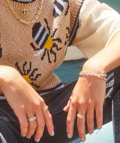 Kendra Scott Juliette Gold Delicate Chain Bracelet In White Crystal -Earrings Bracelets Elegant Shop Kendra Scott Juliette Chain Bracelet Gold 01