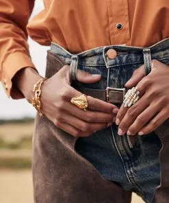 Kendra Scott Beau Cuff Bracelet In Vintage Gold -Earrings Bracelets Elegant Shop kendra scott beau cocktail ring vintage gold 00