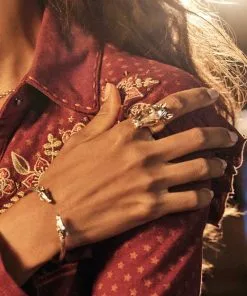 Kendra Scott Beau Cocktail Ring In Vintage Silver -Earrings Bracelets Elegant Shop kendra scott beau cuff bracelet vintage silver 00